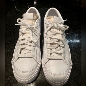 White Low Profile Nike's